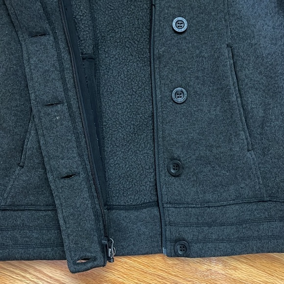 North face never worn! Women’s NorthFace gray sweater coat. Great looking! - Picture 6 of 10